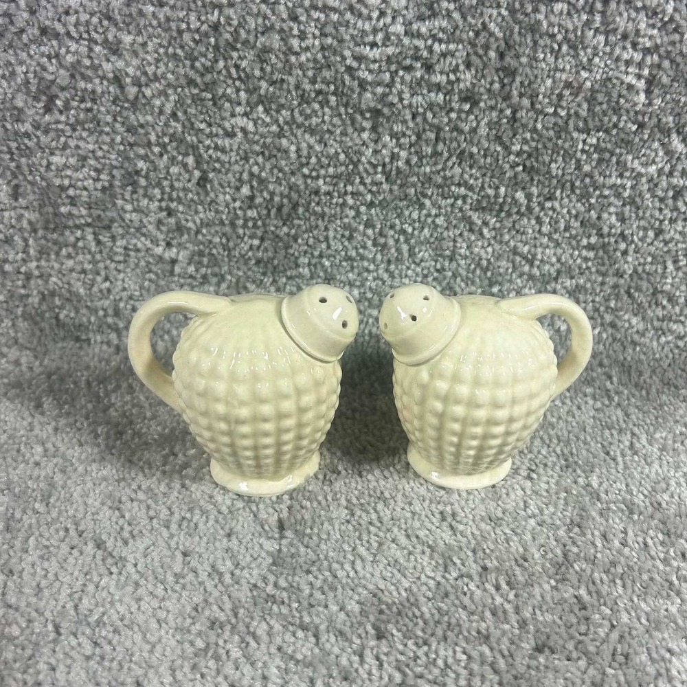 Maruhon Ware Salt and Pepper Shakers Cream Vintage Japan Set